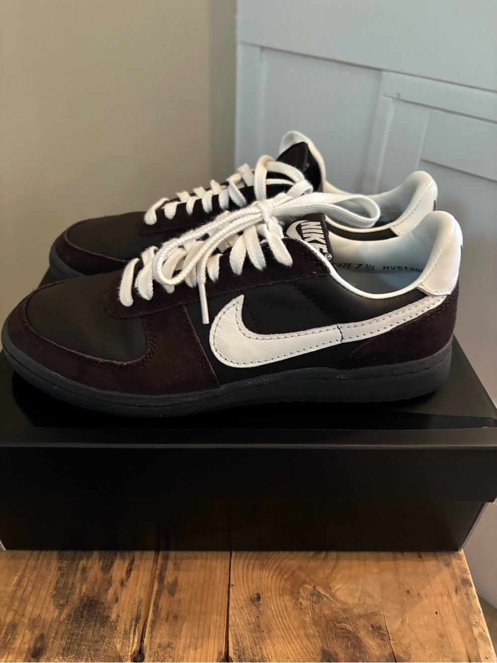 Nike Women's Field General Sneaker - Picture 6 of 11